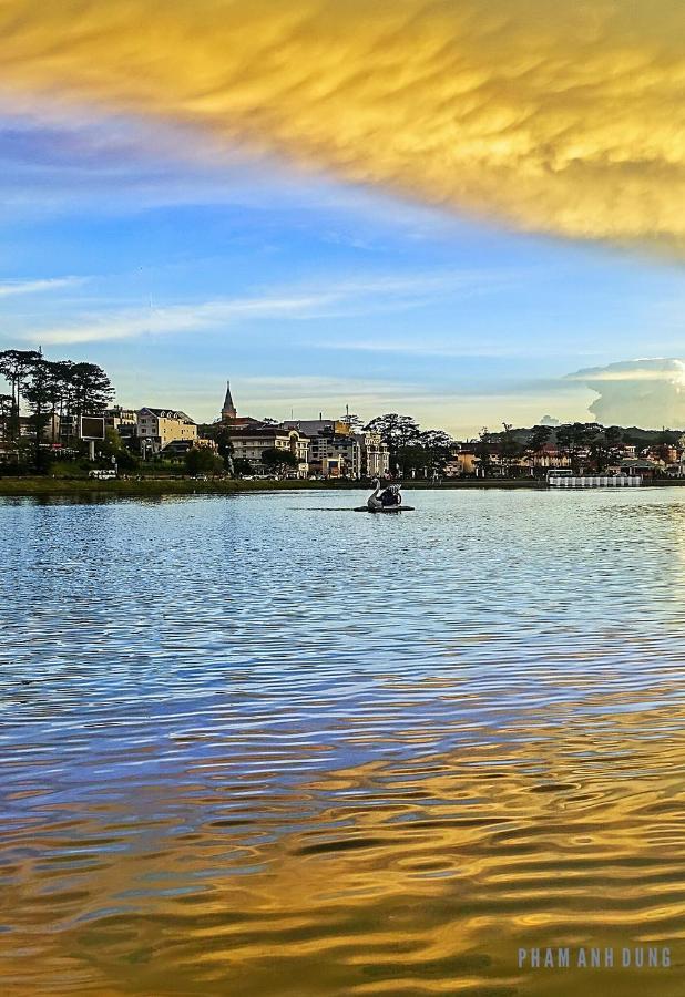 Victorian Hotel Dalat Buitenkant foto