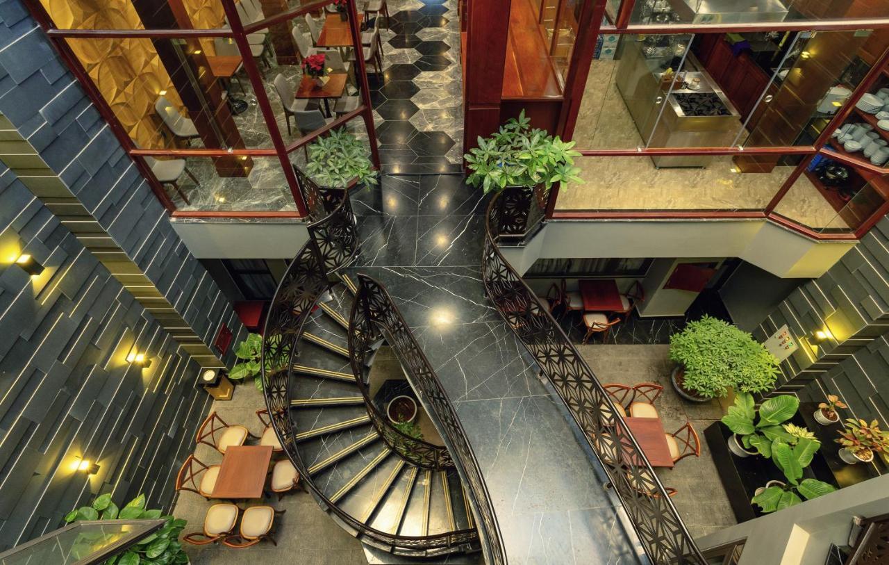 Victorian Hotel Dalat Buitenkant foto